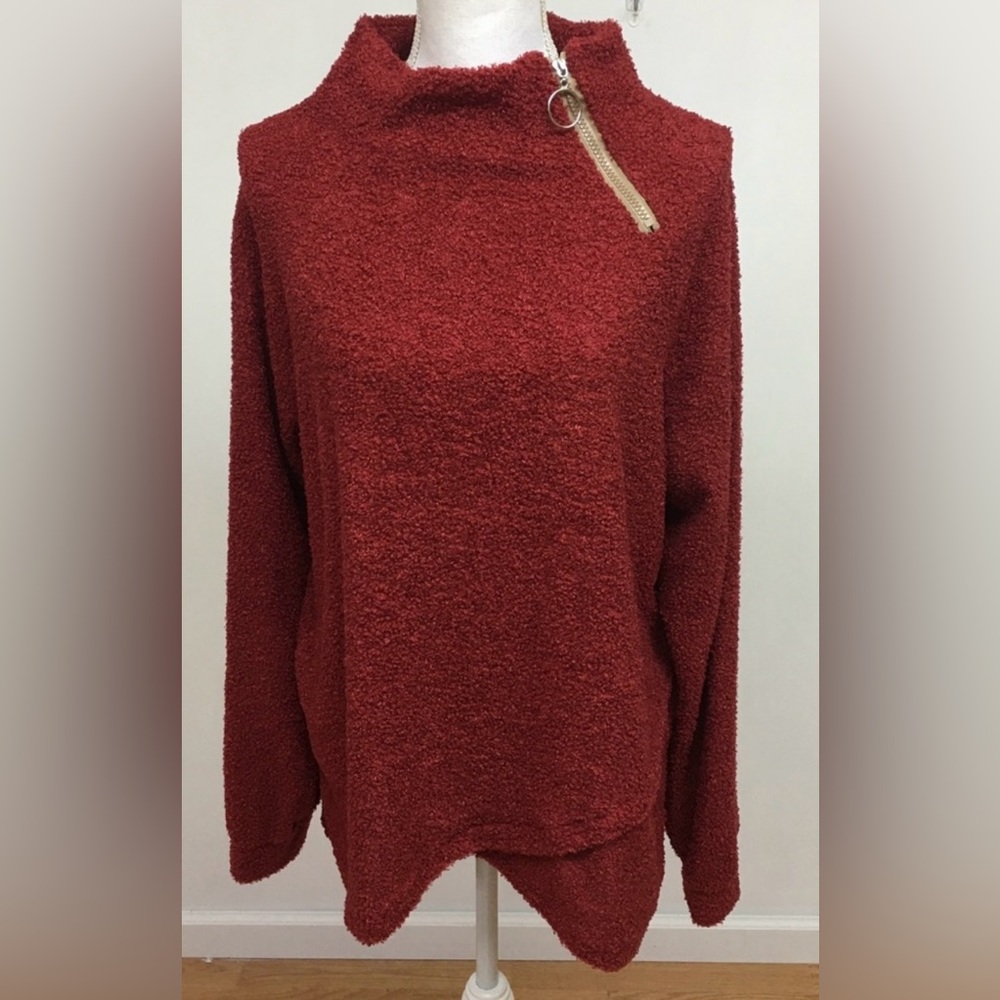 🙌 2/$10 Red Sweater Asymmetric Front L/XL